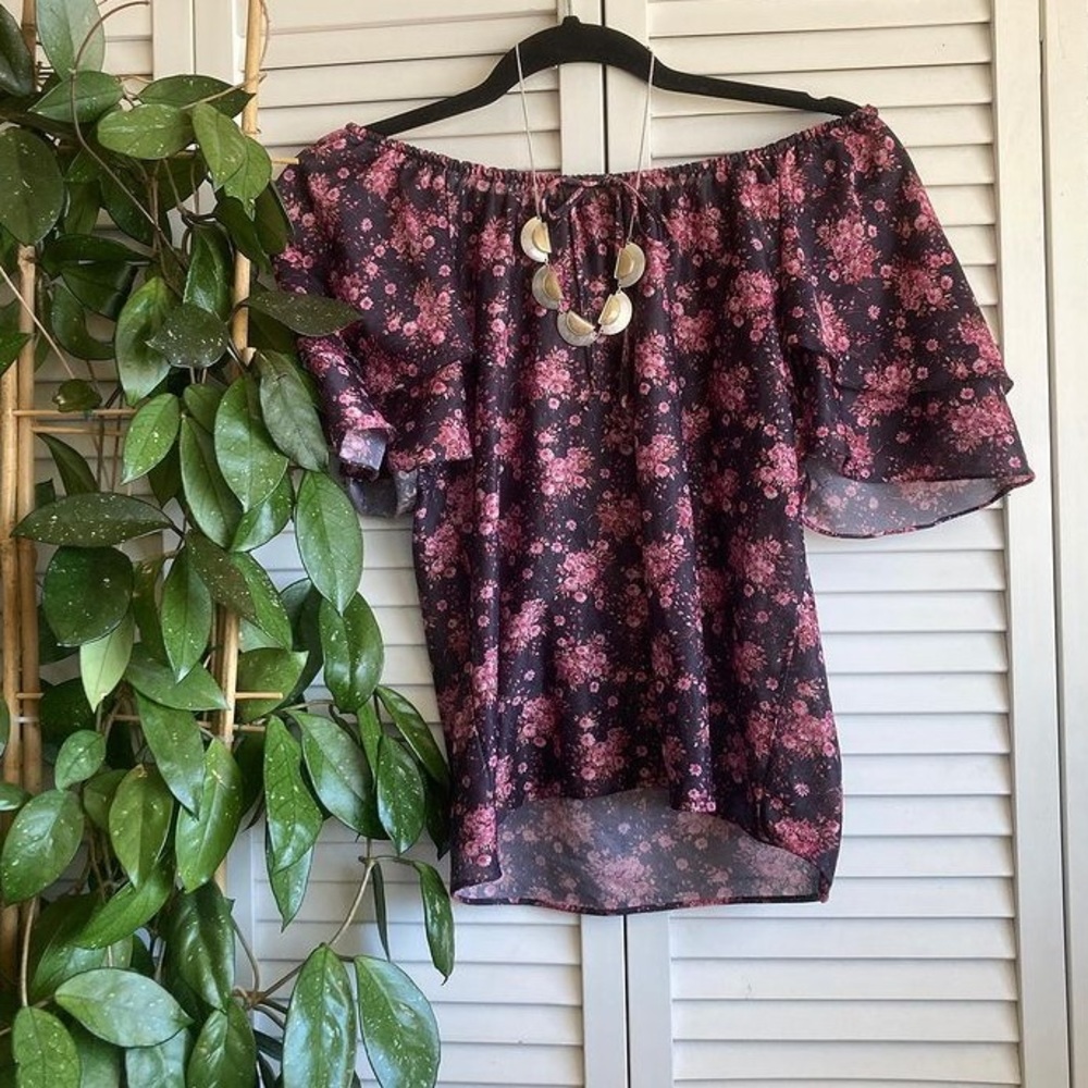 Vintage cottagecore off the shoulder blouse
